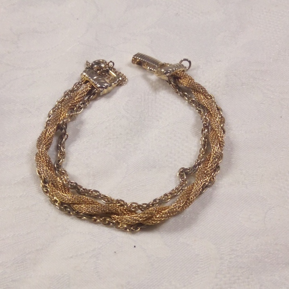 Goldette 3 chain bracelet 7"